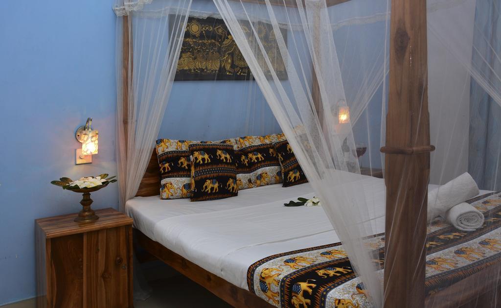 Golden Lodge Tangalle Room photo